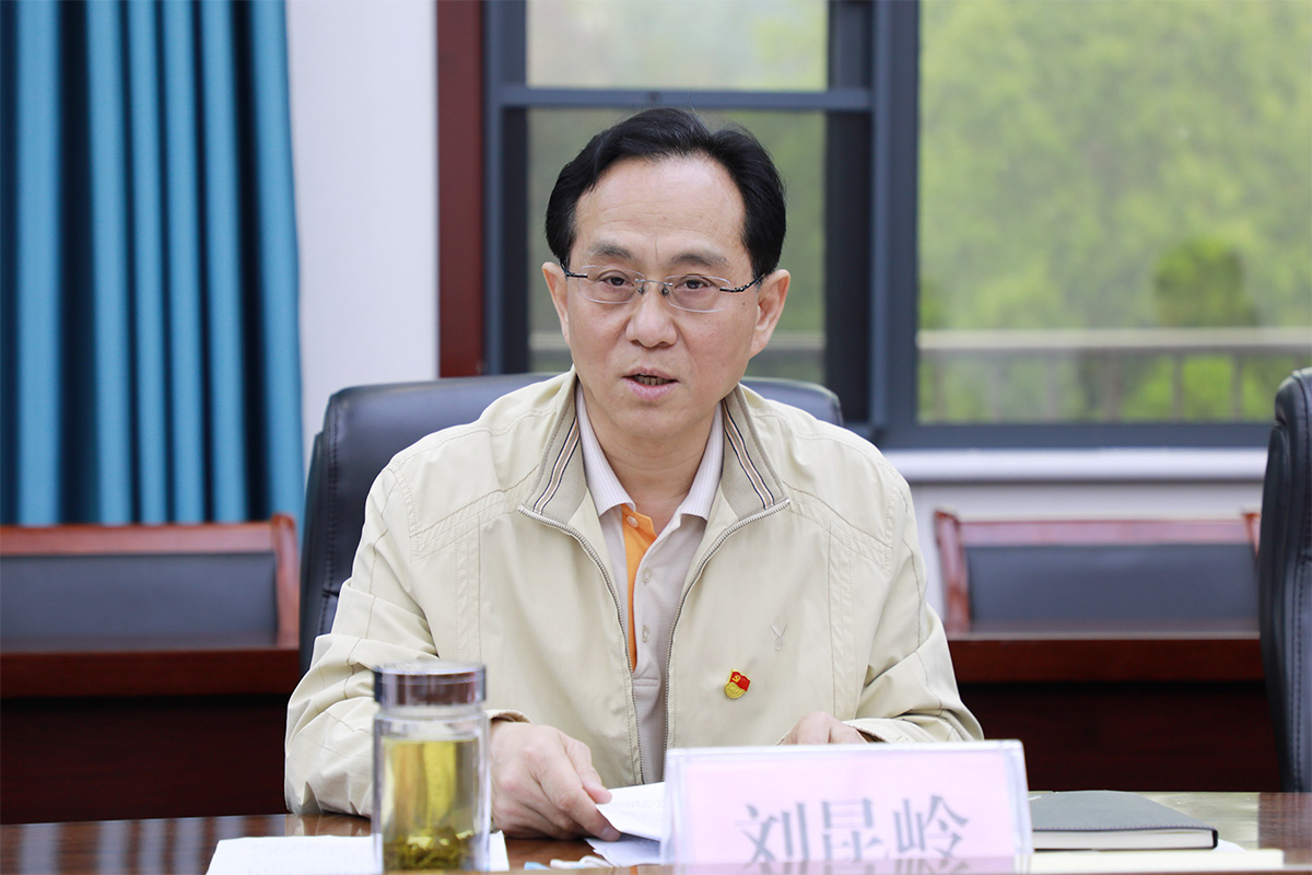 刘昆岭带领大家学习中共中央办公厅印发的《关于推动党史学习教育常态化长效化的意见》 刘昆岭带领大家学习中共中央办公厅印发的《关于推动党史学习教育常态化长效化的意见》