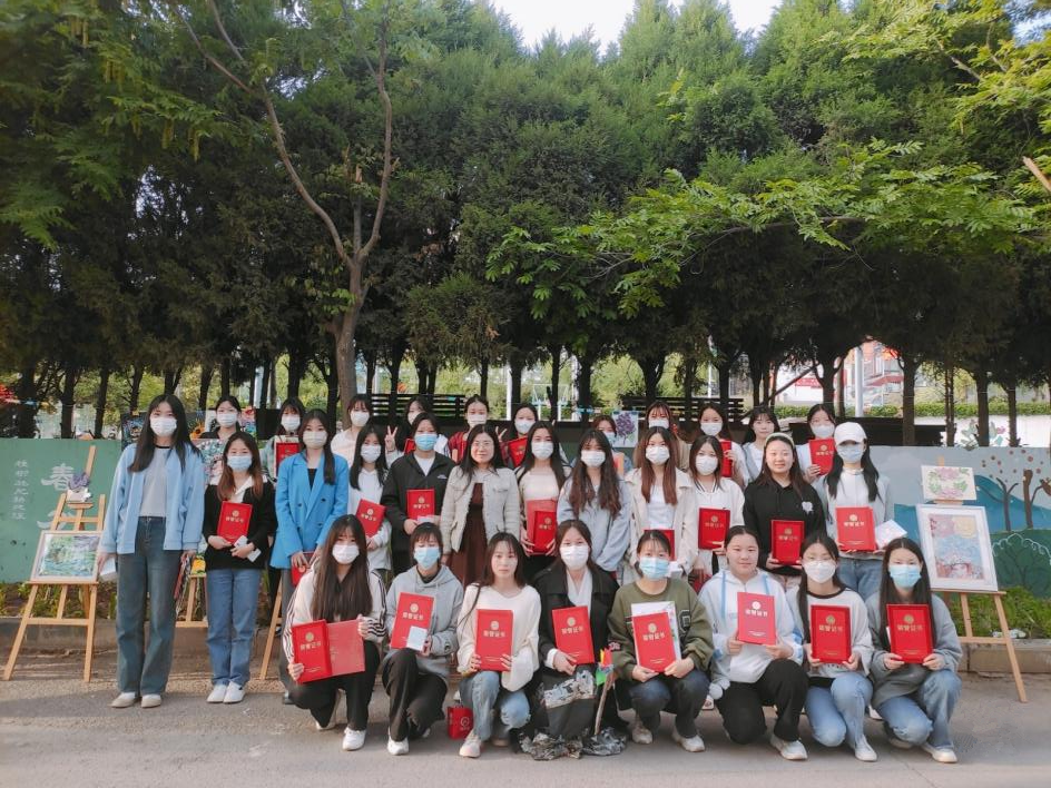 文化教育学院开展第四届学前教育专业美术手工展 文化教育学院开展第四届学前教育专业美术手工展