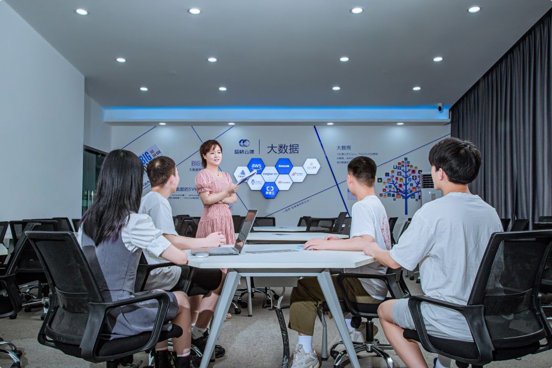 郑州城市职业学院成功获批元宇宙3D内容创作人才培养“职教工场”项目 郑州城市职业学院成功获批元宇宙3D内容创作人才培养“职教工场”项目