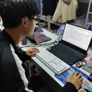 优秀校友——彭博