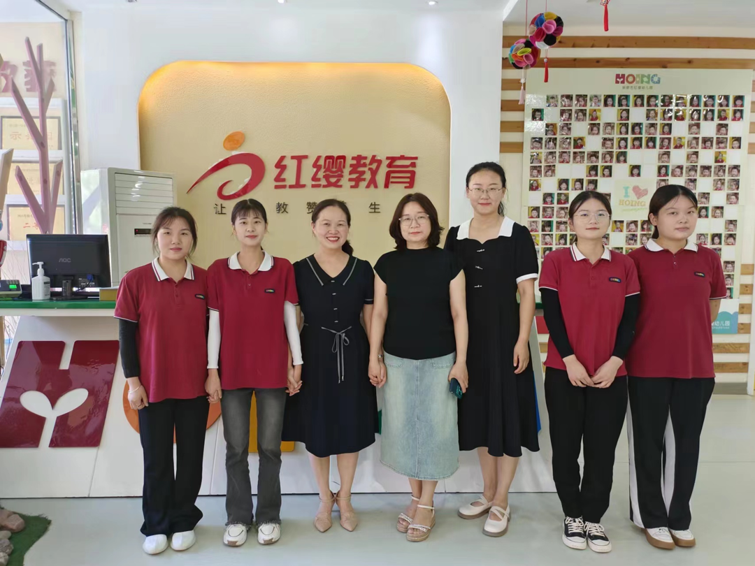 赴新密红缨幼儿园看望实习学生 赴新密红缨幼儿园看望实习学生