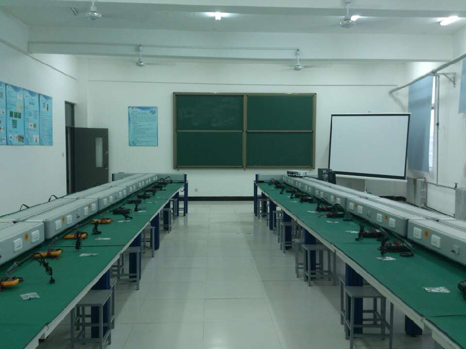 电子实训室 电子实训室