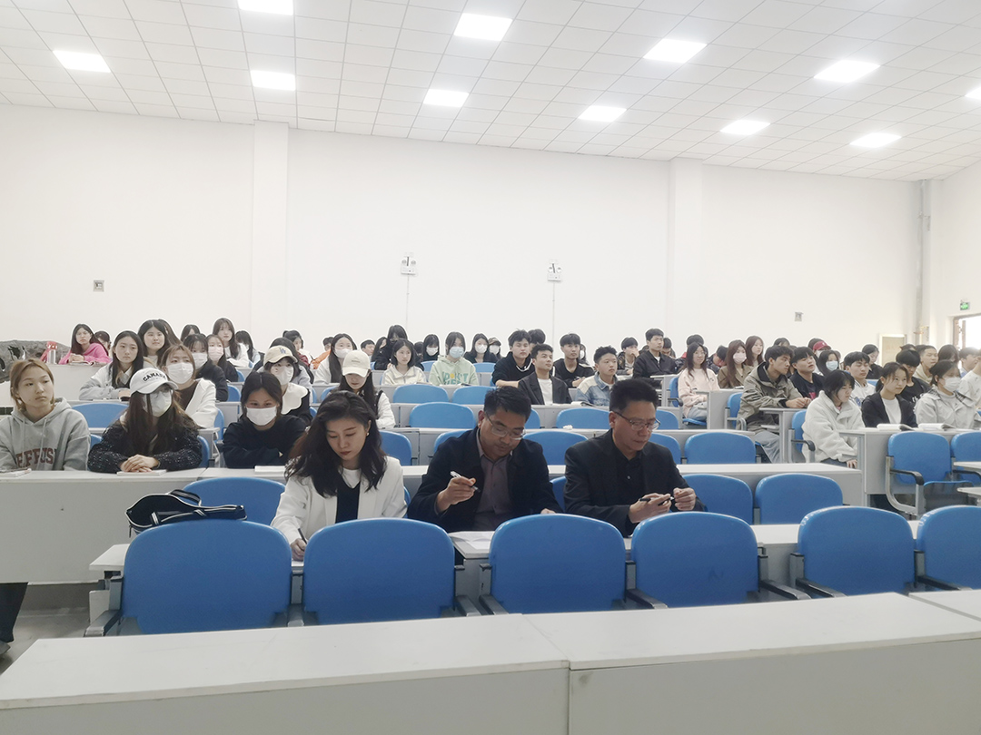 调研组随机听课 调研组随机听课