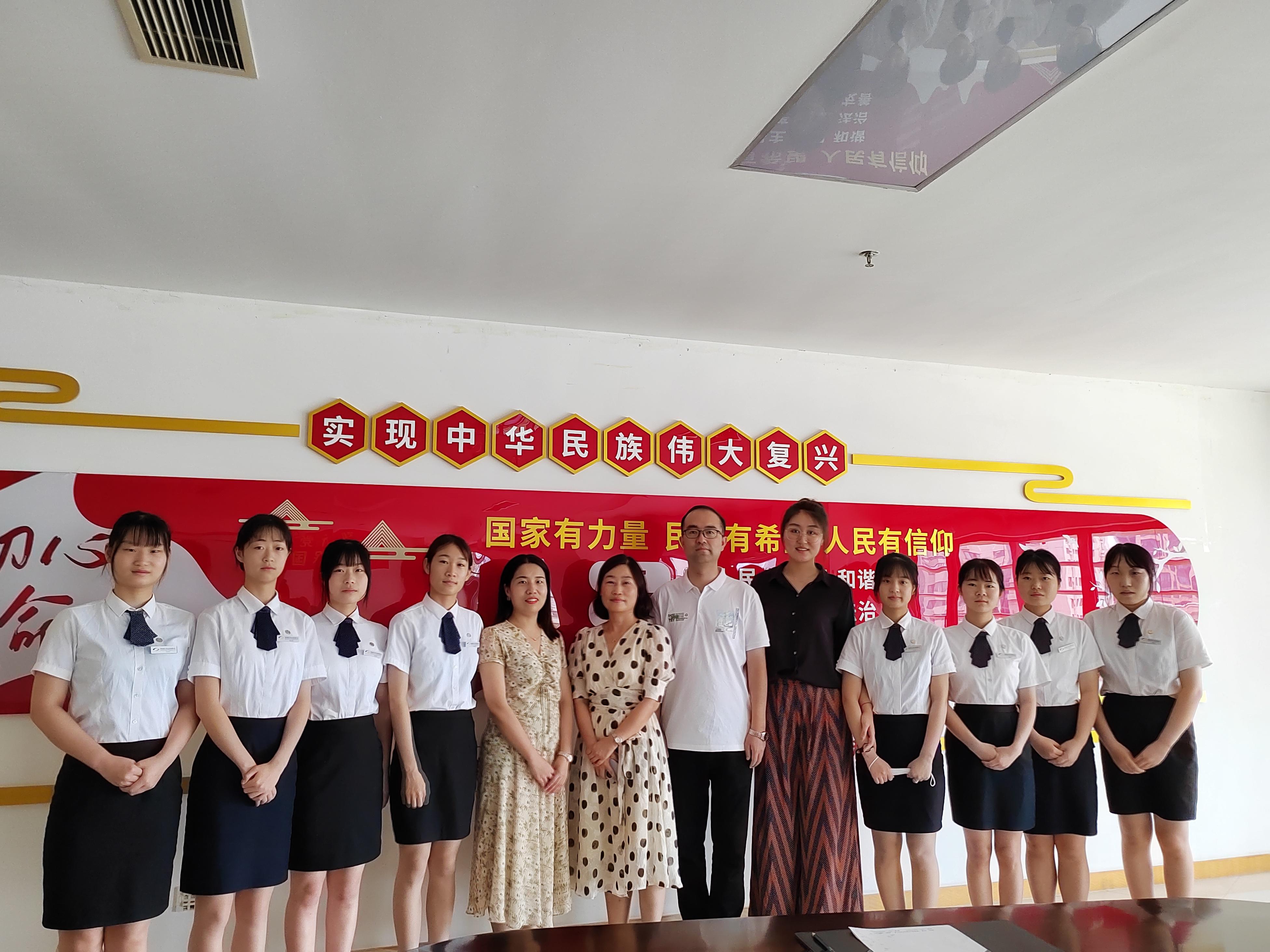 文化教育学院音乐表演专业赴河南保利艺术管理有限公司看望学生 文化教育学院音乐表演专业赴河南保利艺术管理有限公司看望学生