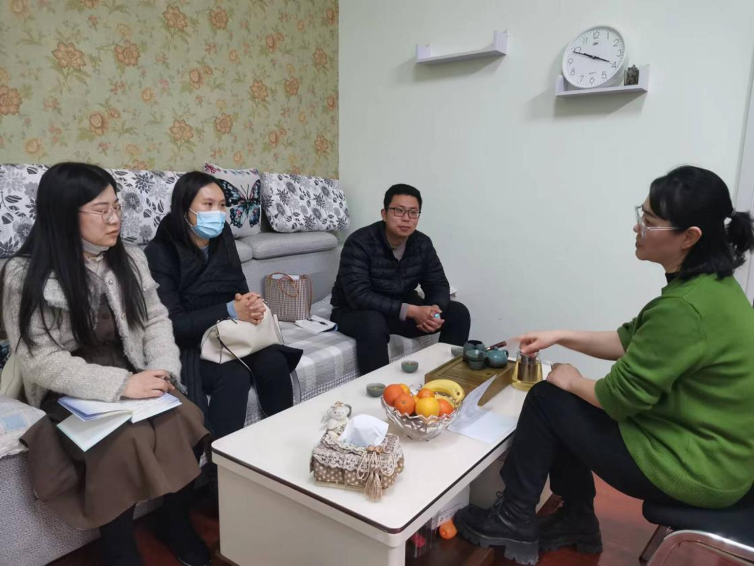 佘华良带专任教师前往郑州市锦艺实验幼儿园进行实地调研 佘华良带专任教师前往郑州市锦艺实验幼儿园进行实地调研