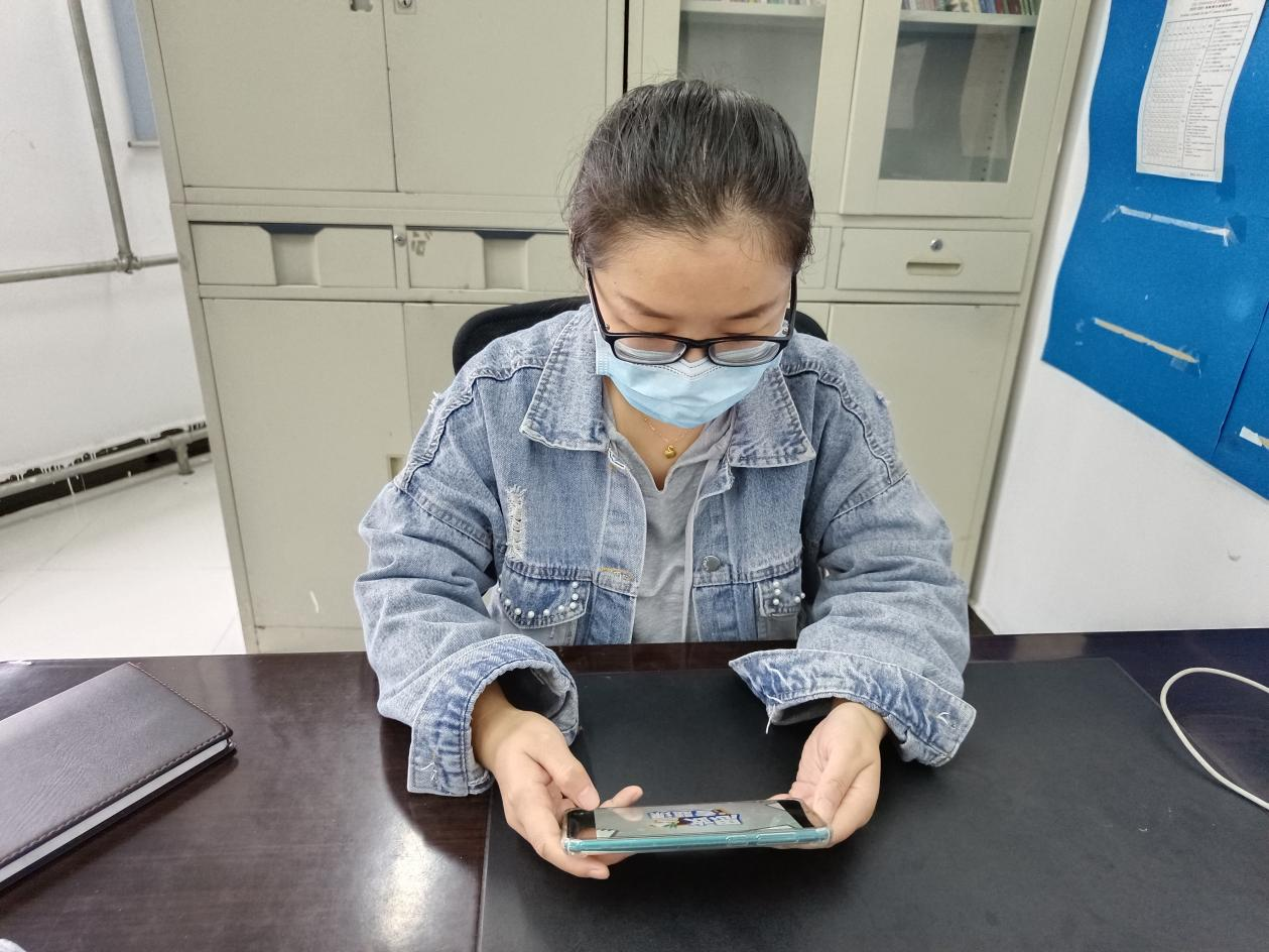 收看专题思政课 收看专题思政课