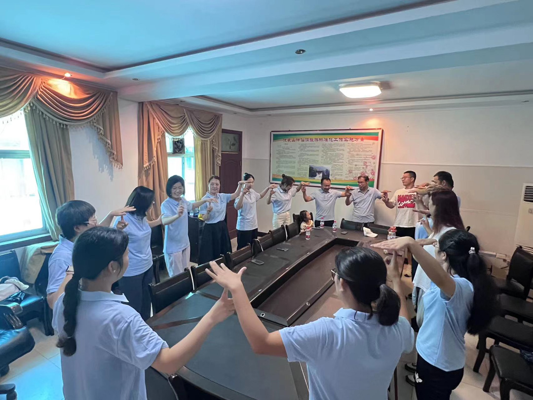 系列团体辅导破冰---抓乌鸦 系列团体辅导破冰---抓乌鸦