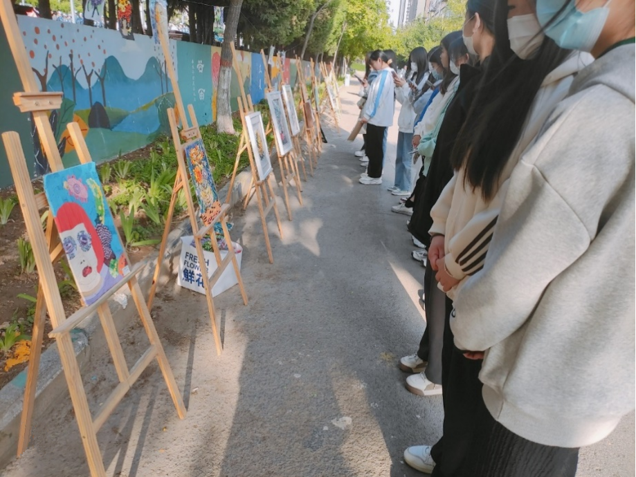 文化教育学院开展第四届学前教育专业美术手工展 文化教育学院开展第四届学前教育专业美术手工展