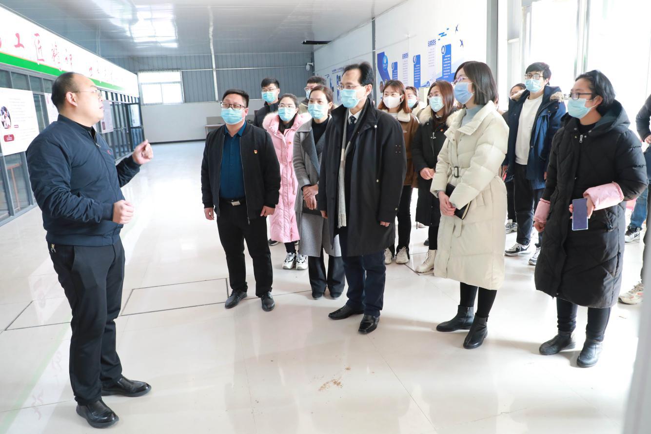 “传承匠心育新人”主题党日活动 “传承匠心育新人”主题党日活动