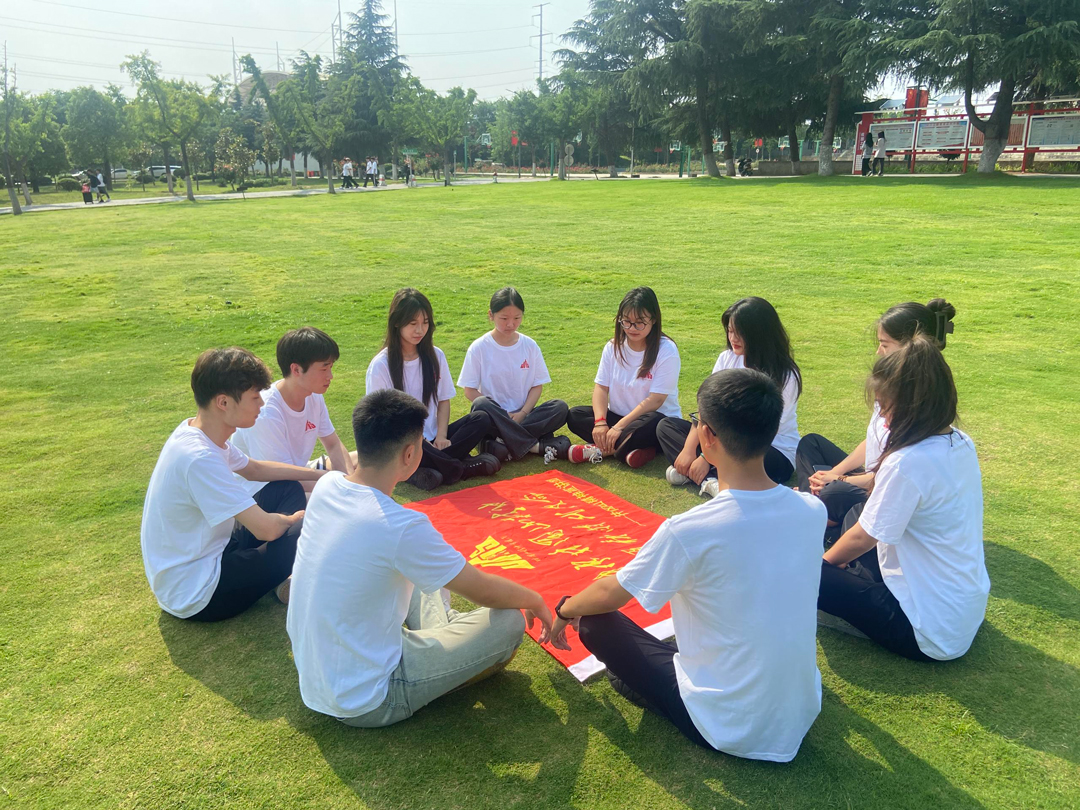 商学院铭玉红星宣讲团 商学院铭玉红星宣讲团