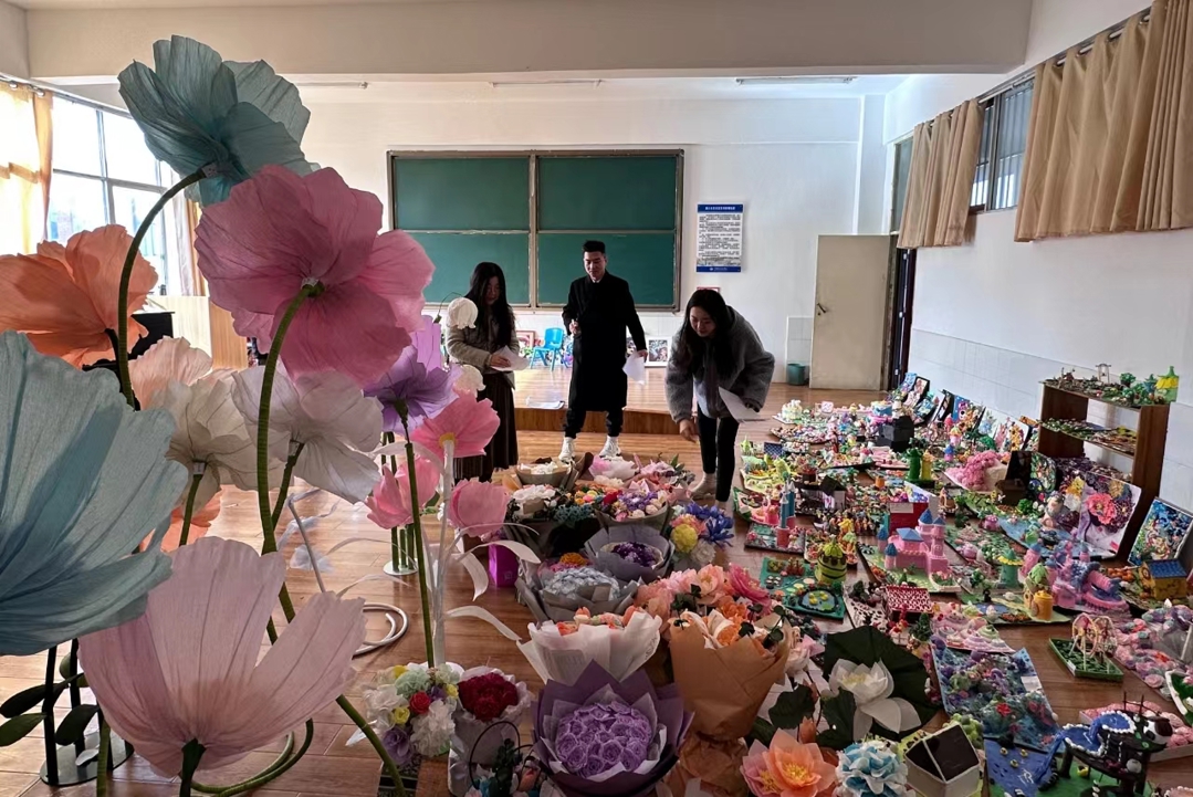 “欣赏美,童欢乐”幼儿美术手工环创大赛及获奖作品展览 “欣赏美,童欢乐”幼儿美术手工环创大赛及获奖作品展览