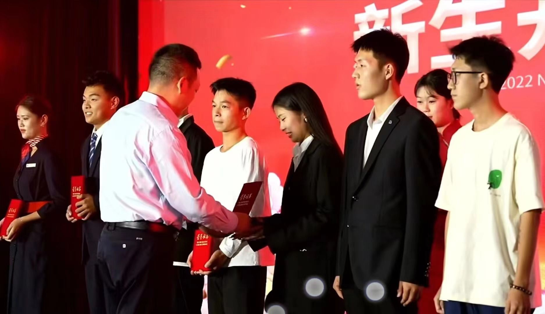 商学院学子崔丁丹 商学院学子崔丁丹