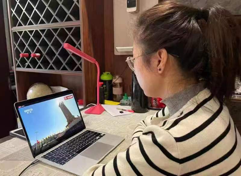 商学院组织收听收看党的二十大开幕会 商学院组织收听收看党的二十大开幕会