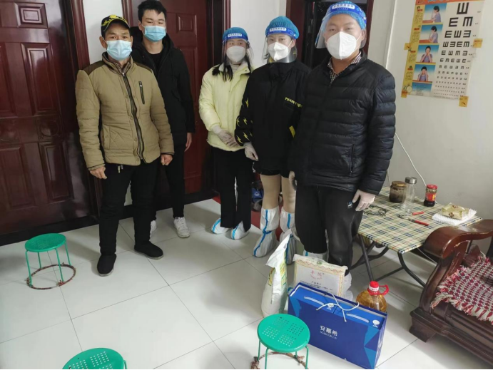 家访合影 家访合影