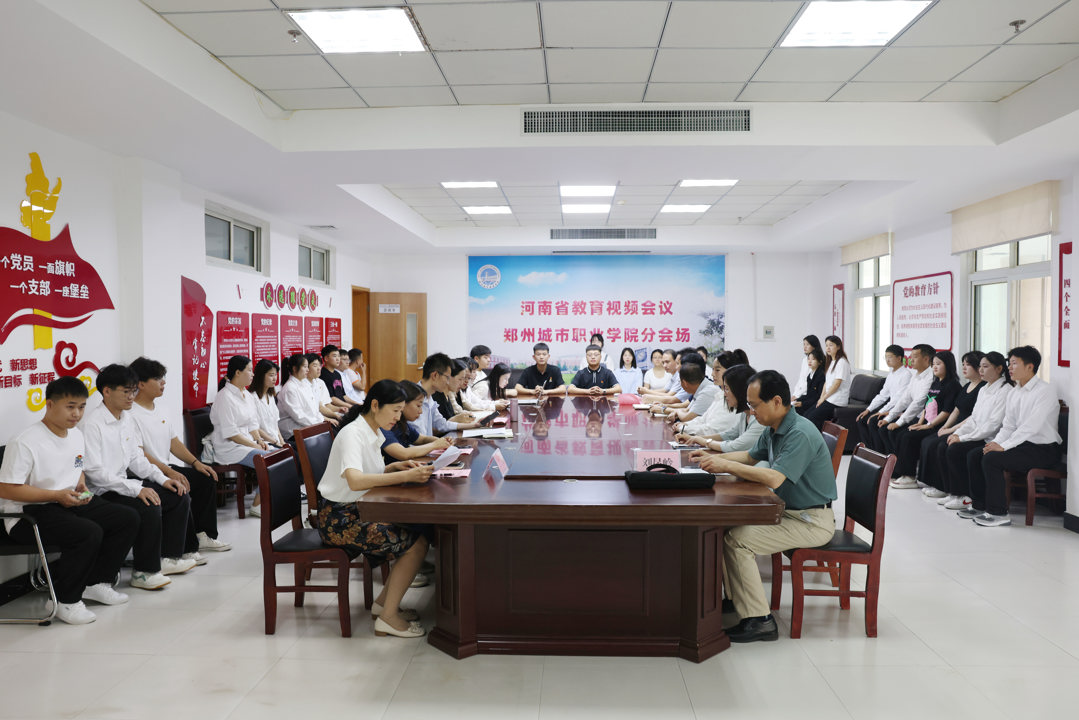 新发展党员入党宣誓仪式 新发展党员入党宣誓仪式