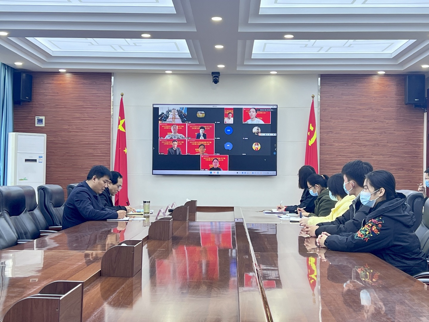 座谈会现场 座谈会现场