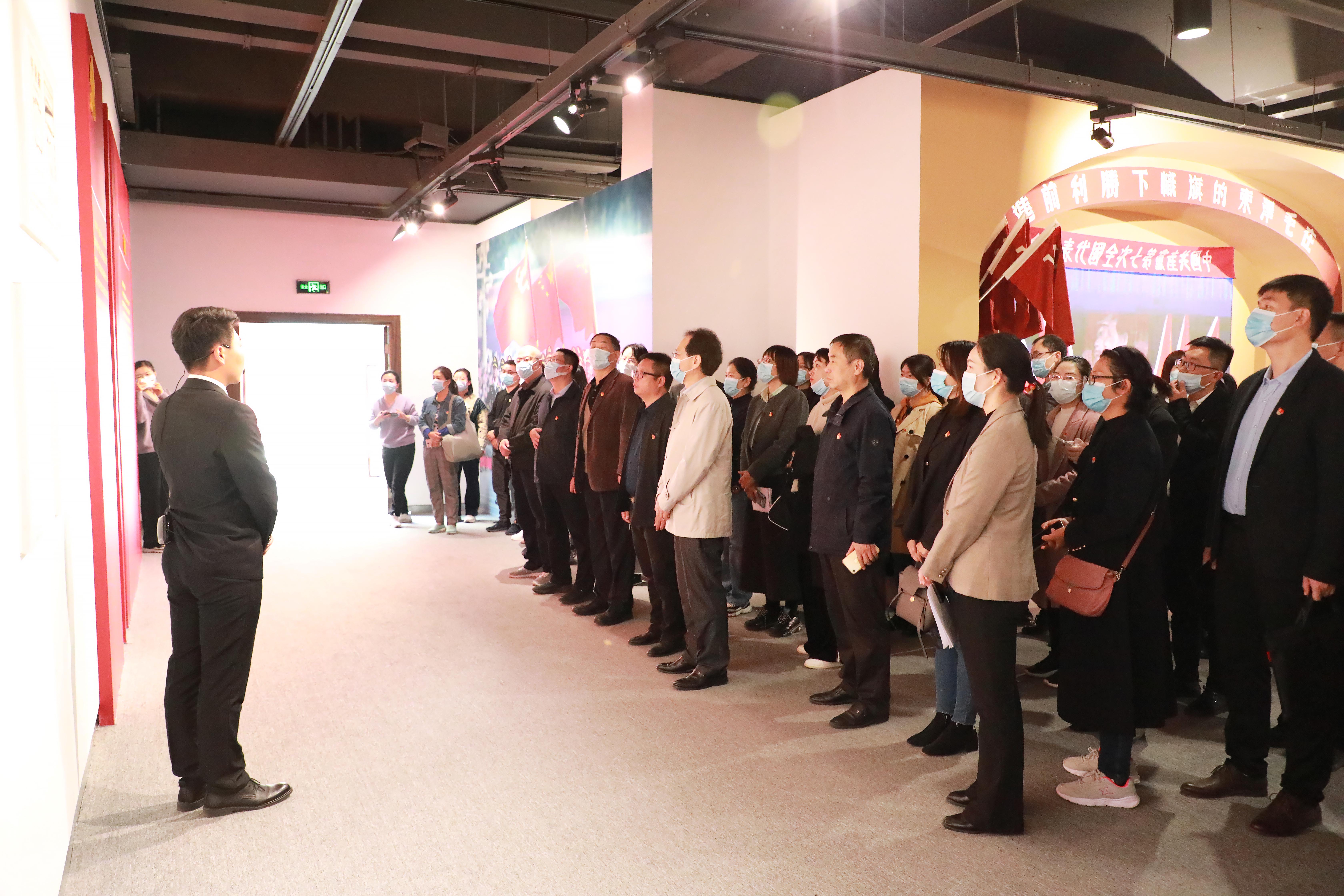 理论学习中心组学习(扩大)会 理论学习中心组学习(扩大)会