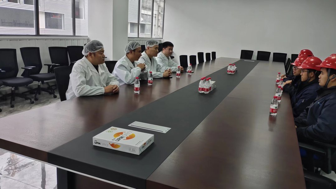 与学院实习学生交流2 与学院实习学生交流2