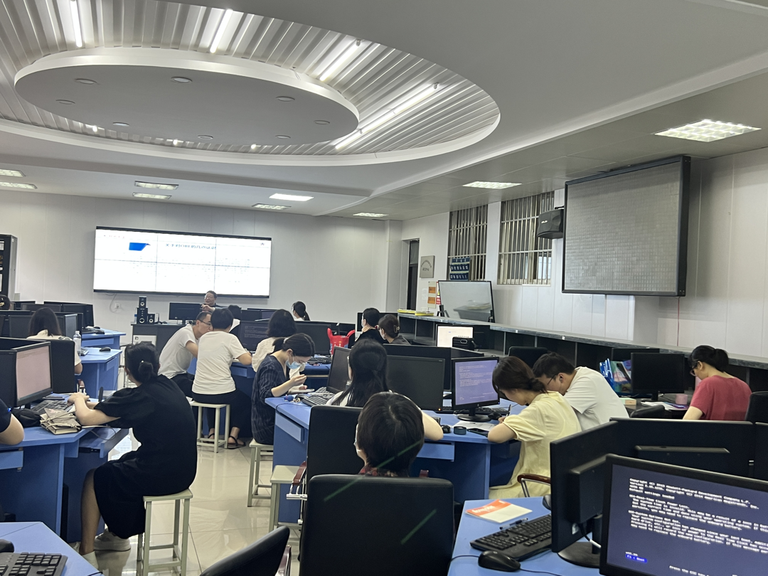 郑州城市职业学院商学院特邀请郑州大学教授张复生开展教学培训 郑州城市职业学院商学院特邀请郑州大学教授张复生开展教学培训