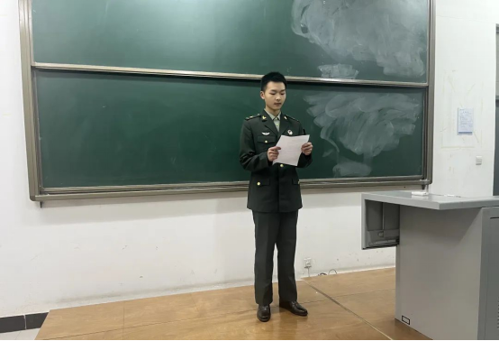 退伍军人进课堂 退伍军人进课堂