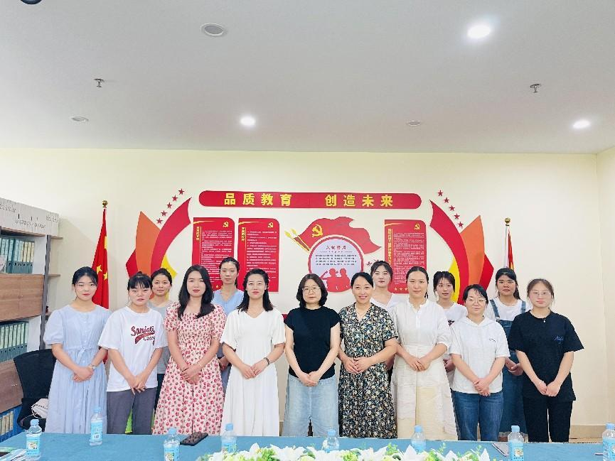 赴郑州艺之泉幼儿园看望实习学生 赴郑州艺之泉幼儿园看望实习学生