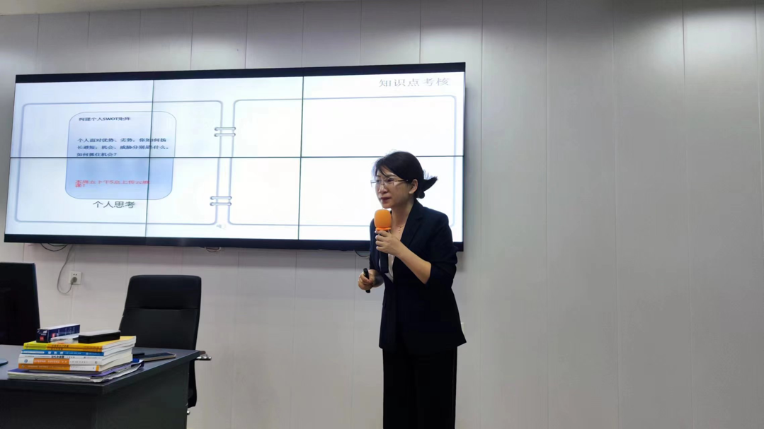 商学院开展OBE培训分享和精彩课堂建设标准解读大会 商学院开展OBE培训分享和精彩课堂建设标准解读大会