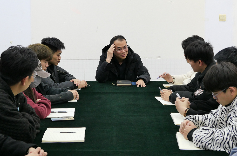 座谈会现场 座谈会现场