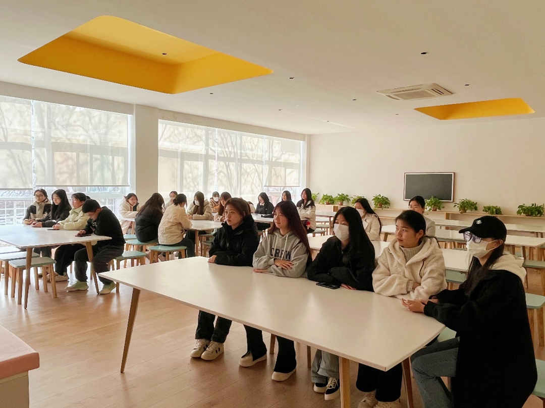 早期教育专业学生召开学生座谈会 早期教育专业学生召开学生座谈会