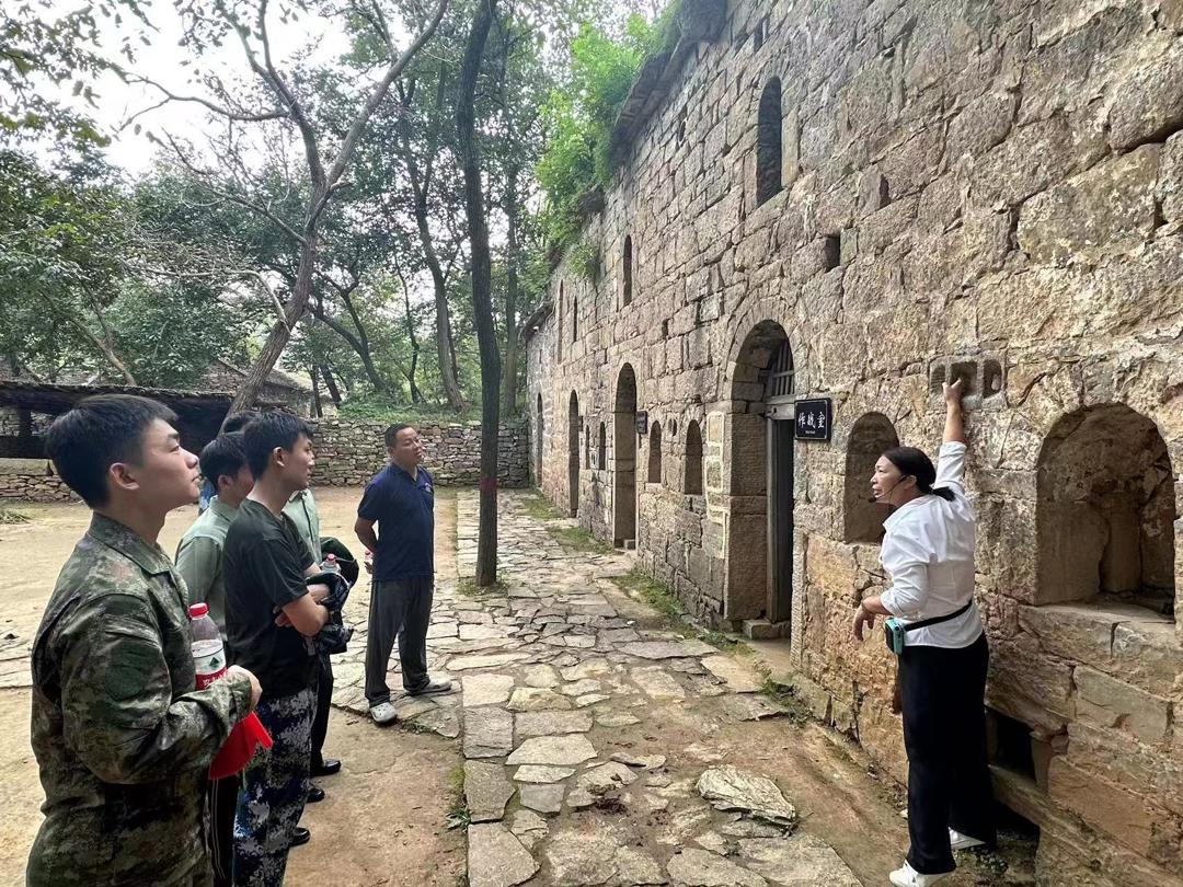 商学院党总支开展“九一八”主题党日活动 商学院党总支开展“九一八”主题党日活动