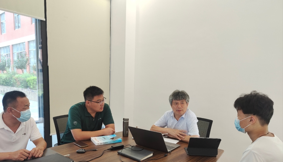 摩根热陶瓷(上海)有限公司领导莅临耐火材料实训实验室座谈交流 摩根热陶瓷(上海)有限公司领导莅临耐火材料实训实验室座谈交流