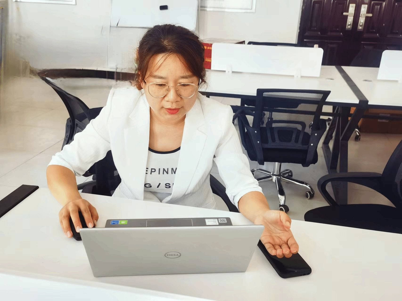 应用英语专业教研室主任王晓燕做专业介绍 应用英语专业教研室主任王晓燕做专业介绍