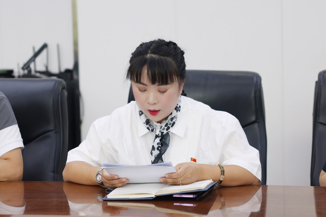 校团委副书记梁晓玉领学习近平总书记同团中央新一届领导班子成员集体谈话时的重要讲话精神 校团委副书记梁晓玉领学习近平总书记同团中央新一届领导班子成员集体谈话时的重要讲话精神