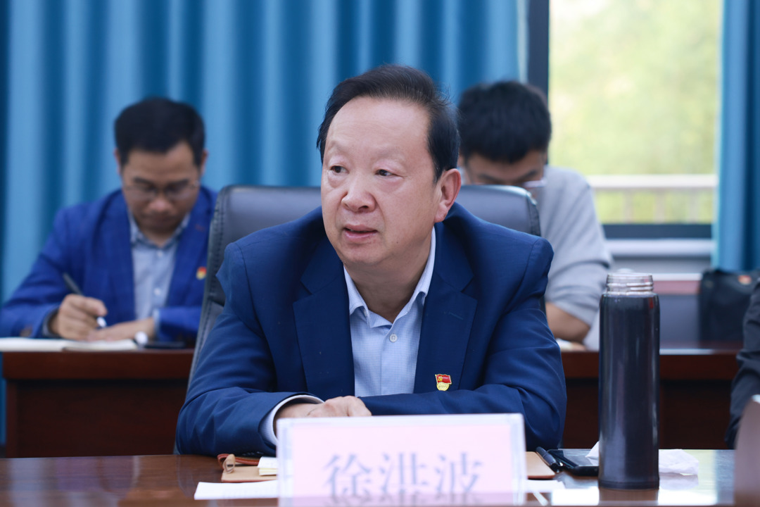 郑州城市职业学院召开党委理论中心组学习(扩大)会 郑州城市职业学院召开党委理论中心组学习(扩大)会