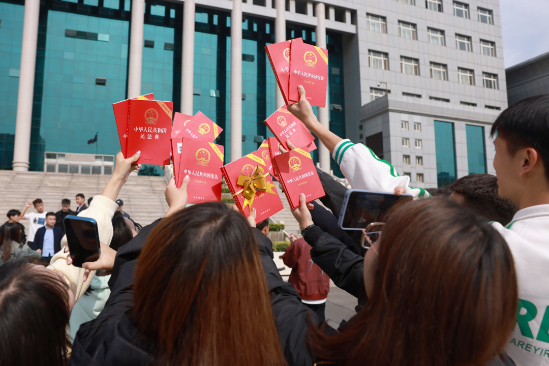 55d3e599f3ab4a86866fba4848f1f26d.jpg 55d3e599f3ab4a86866fba4848f1f26d.jpg