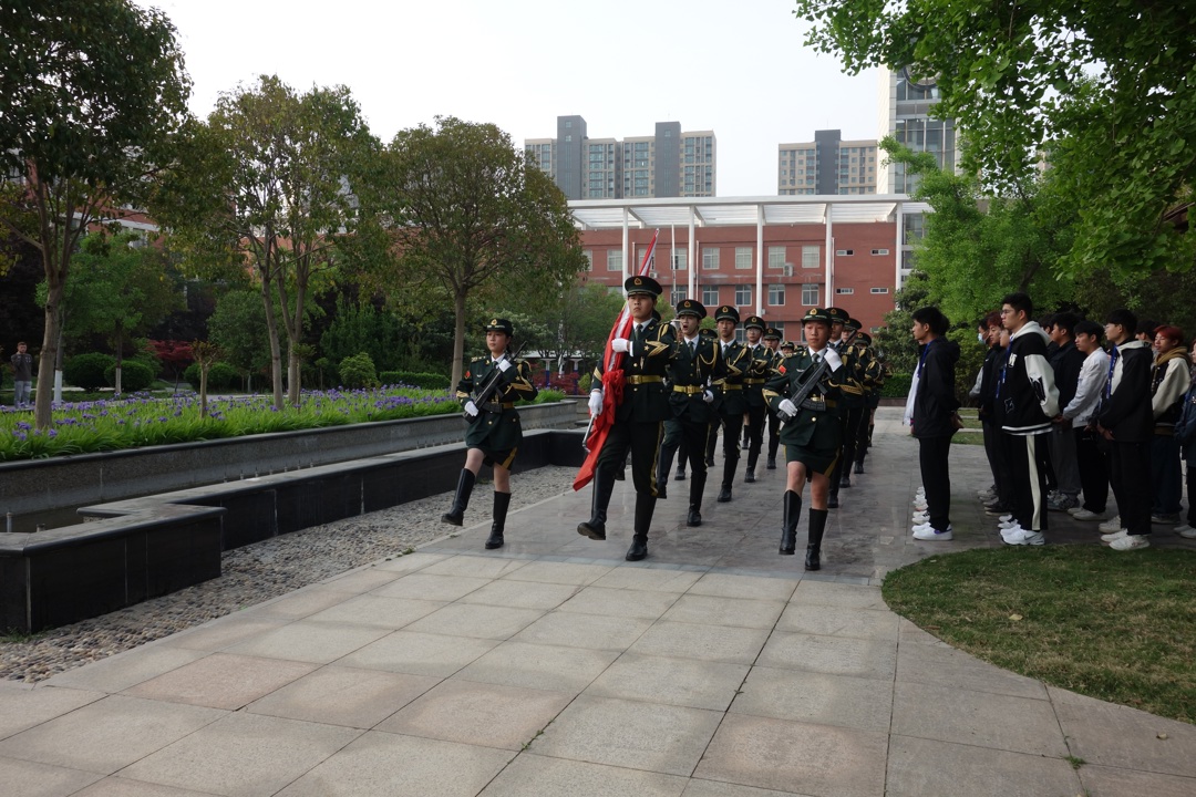 校卫队升旗1 校卫队升旗1