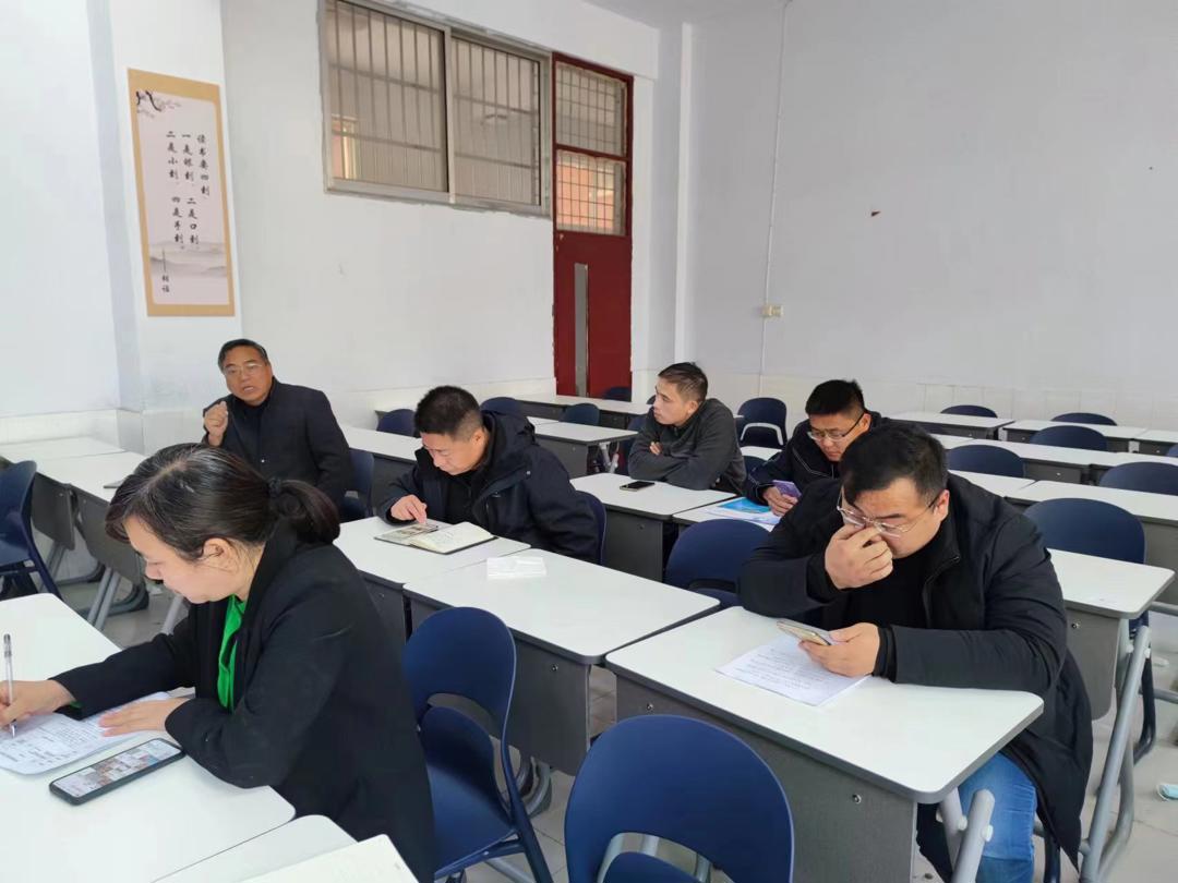 教师讨论企业调研收获