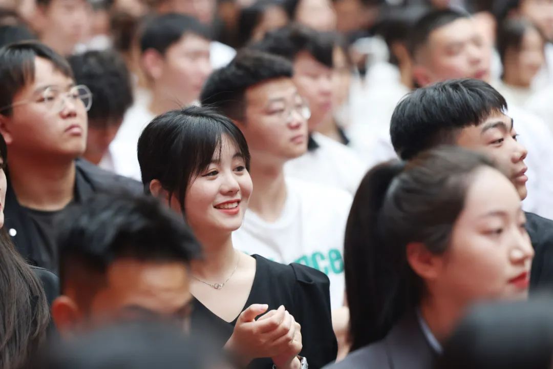 郑州城市职业学院2023届毕业典礼成功举行