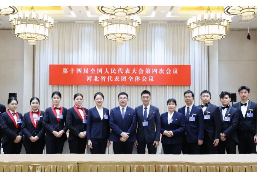 以青春之名，赴“两会”之约，郑州城市职业学院学子用奋斗之姿彰显担当！
