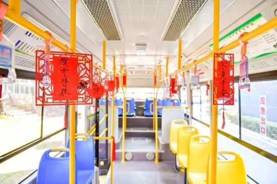 图为城宝专列。 图为城宝专列。