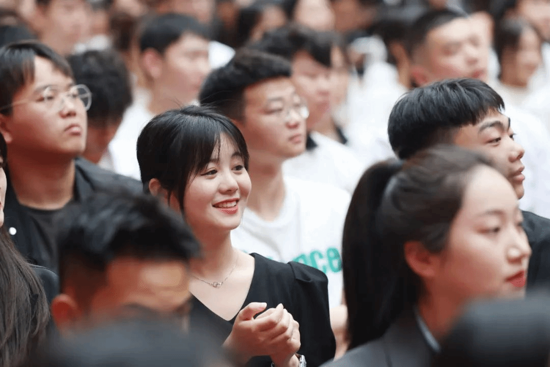 郑州城市职业学院2023届毕业典礼成功举行