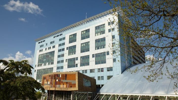 英国布拉德福德大学