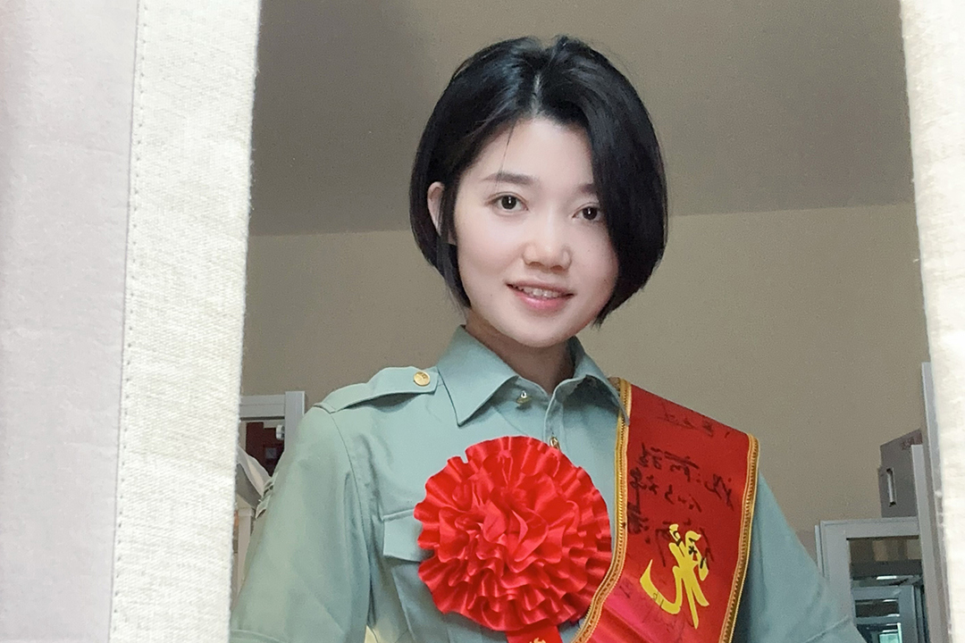 铿锵玫瑰蔡丹丹获评“陆军中士”“四有优秀士兵”称号,城院为你点赞