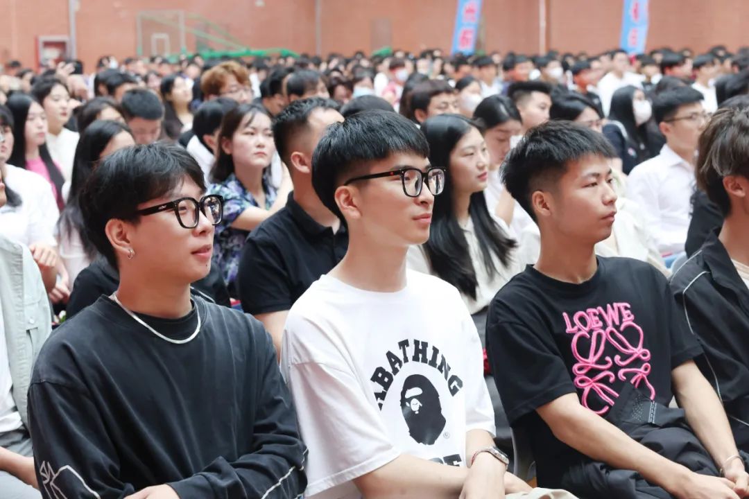 郑州城市职业学院2023届毕业典礼成功举行