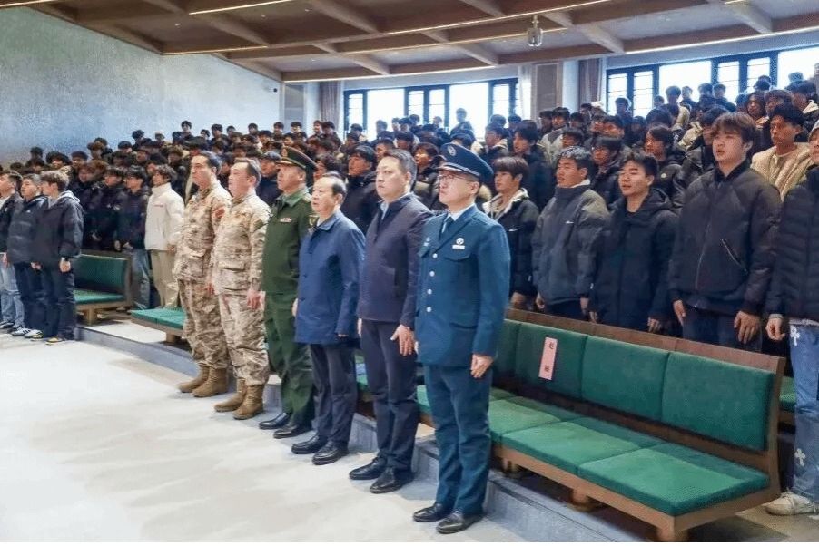 逐梦军营，青春建功 | 郑州城市职业学院2026年春季征兵正式启动