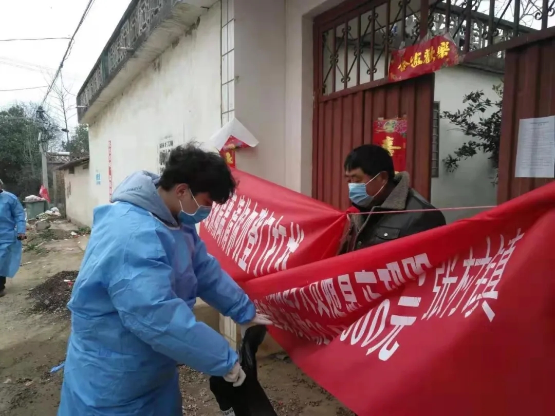 学生主动参与志愿工作