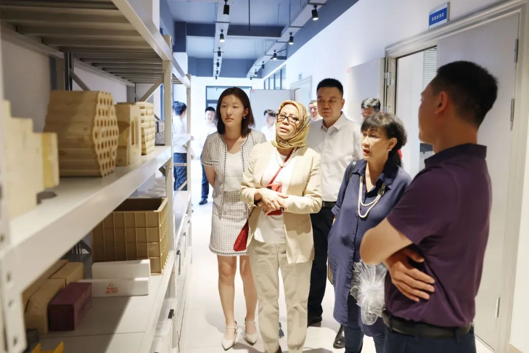 郑州城市职业学院与马来西亚思特雅大学举行友好大学签约仪式！