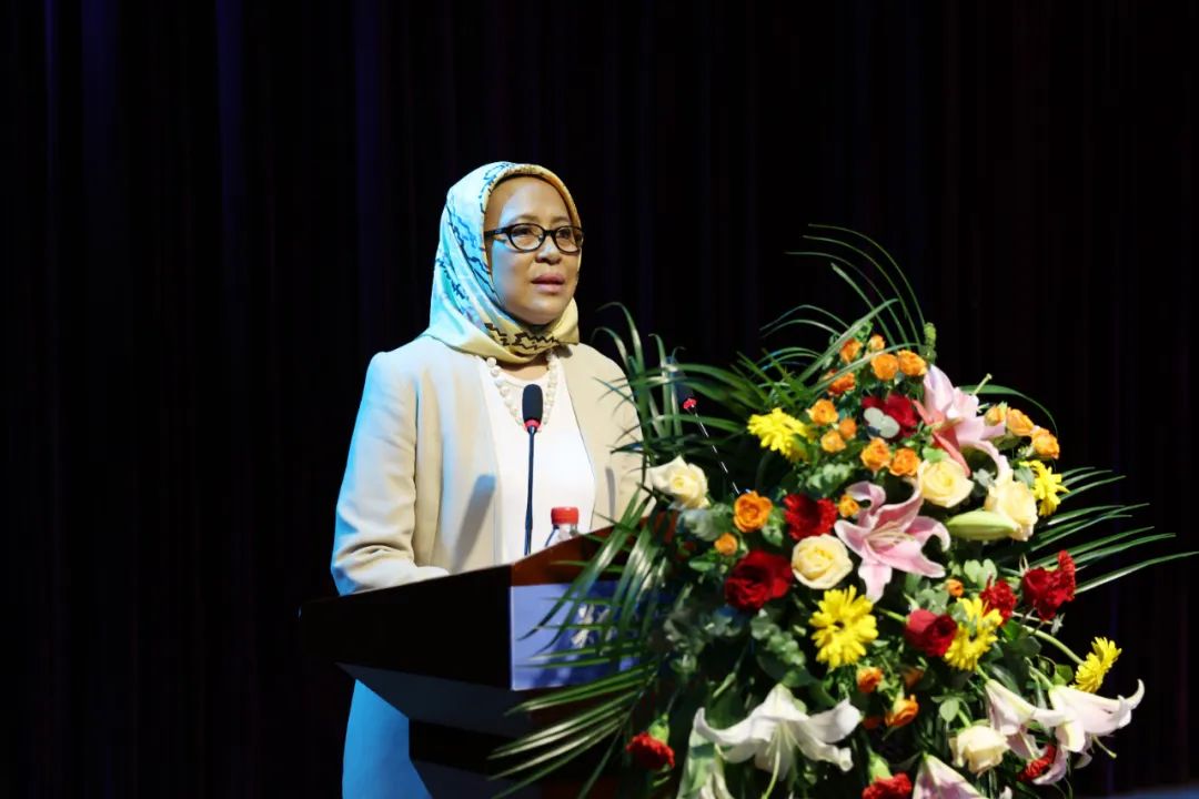 马来西亚思特雅大学校长Datuk Hamisah女士