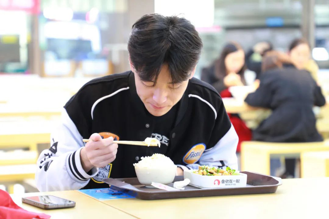 郑州城市职业学院峰青餐厅 郑州城市职业学院峰青餐厅