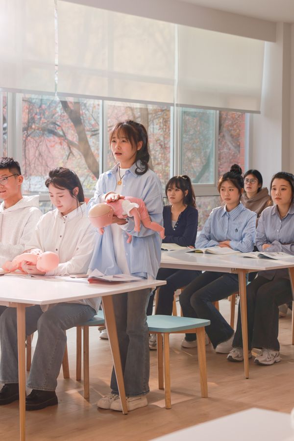 幼儿保育实训室