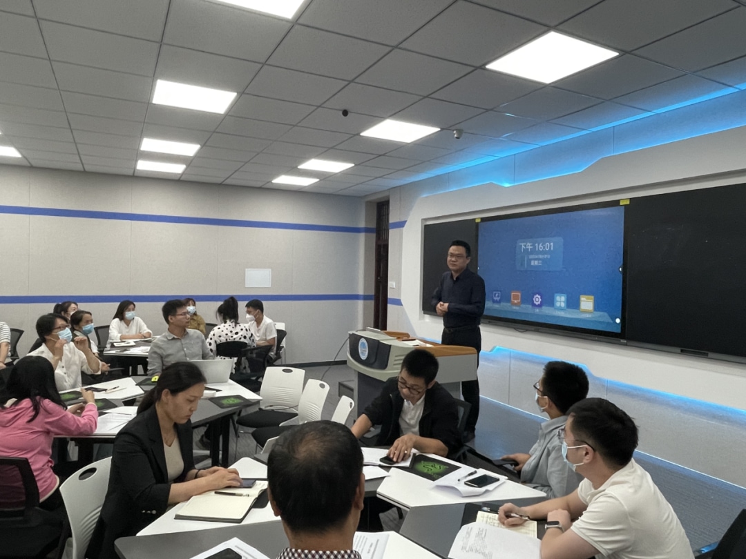 开展集中备课，助推课程思政建设